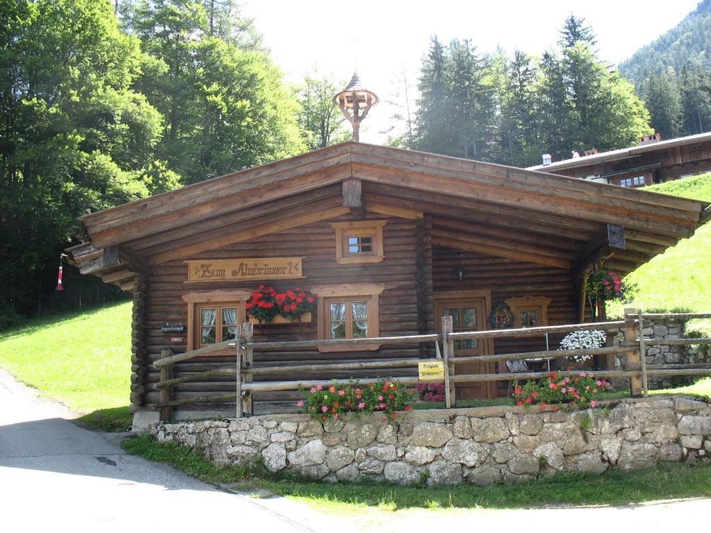 Almbruennerl Die Almhuette Auf Der Raffner Alm Ruhpolding Pokoj fotografie